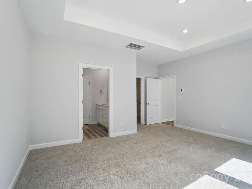 910 Westminster Drive, Statesville, NC 28677.  MLS# CAR4255952, YatesRealty ID 17511. 