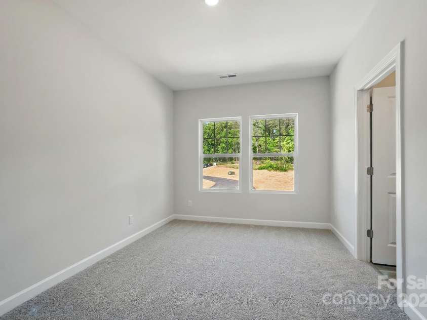 910 Westminster Drive, Statesville, NC 28677.  MLS# CAR4255952, YatesRealty ID 17511. 