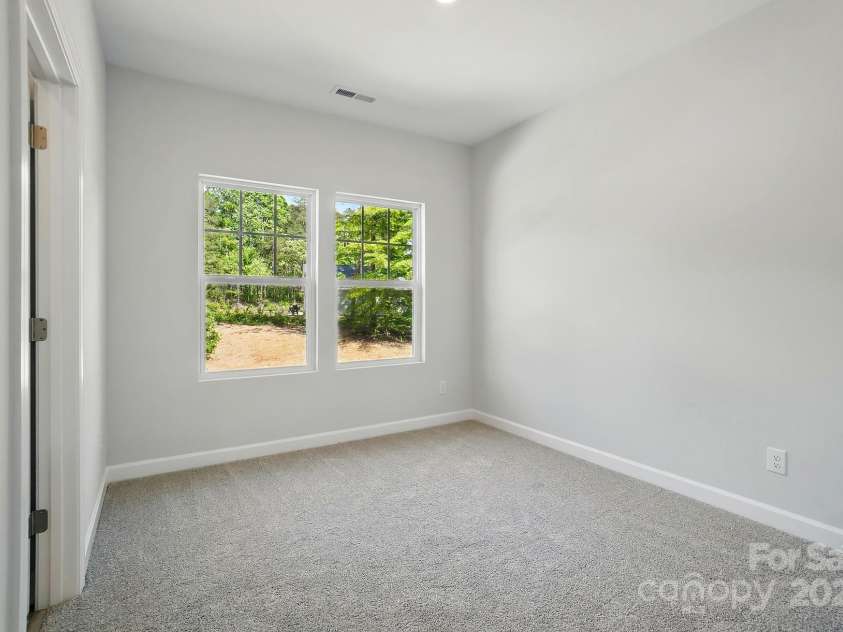 910 Westminster Drive, Statesville, NC 28677.  MLS# CAR4255952, YatesRealty ID 17511. 