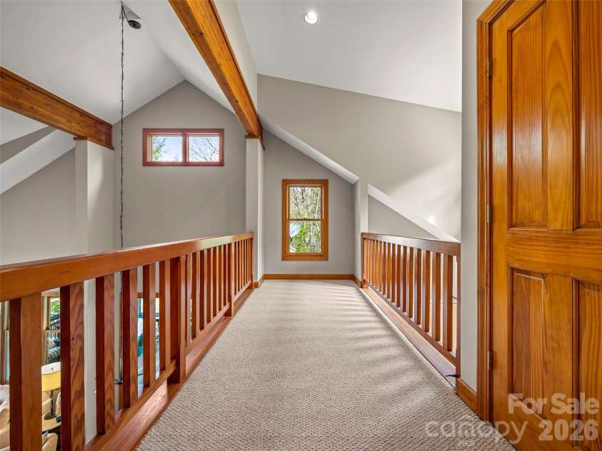 4 Wild Ivy Run, Hendersonville, NC 28739.  MLS# CAR4363096, YatesRealty ID 17512. 