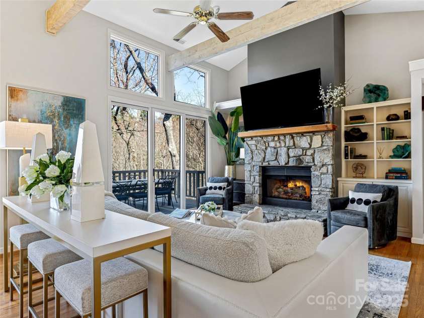 188 Club Colony Lane, Lake Toxaway, NC 28747.  MLS# CAR4231928, YatesRealty ID 17513. 