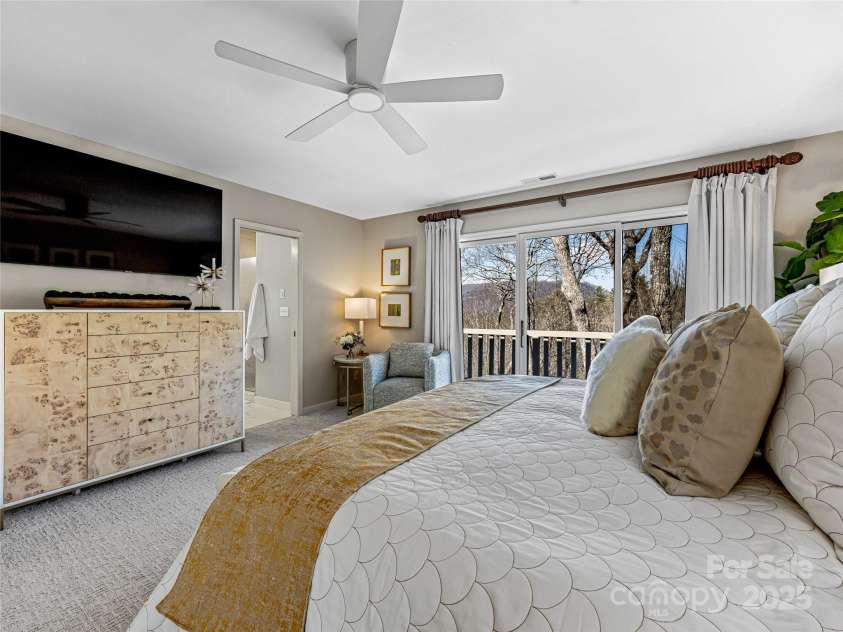 188 Club Colony Lane, Lake Toxaway, NC 28747.  MLS# CAR4231928, YatesRealty ID 17513. 