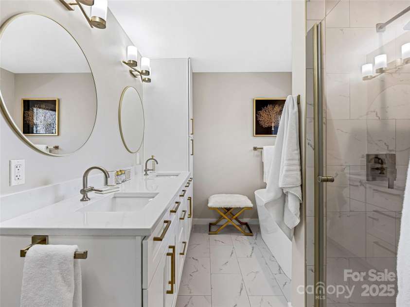 188 Club Colony Lane, Lake Toxaway, NC 28747.  MLS# CAR4231928, YatesRealty ID 17513. 