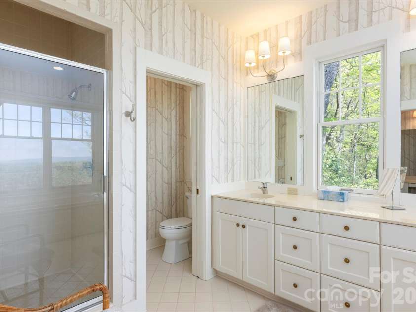 562 Panther Ridge Road, Lake Toxaway, NC 28747.  MLS# CAR4377180, YatesRealty ID 17514. 