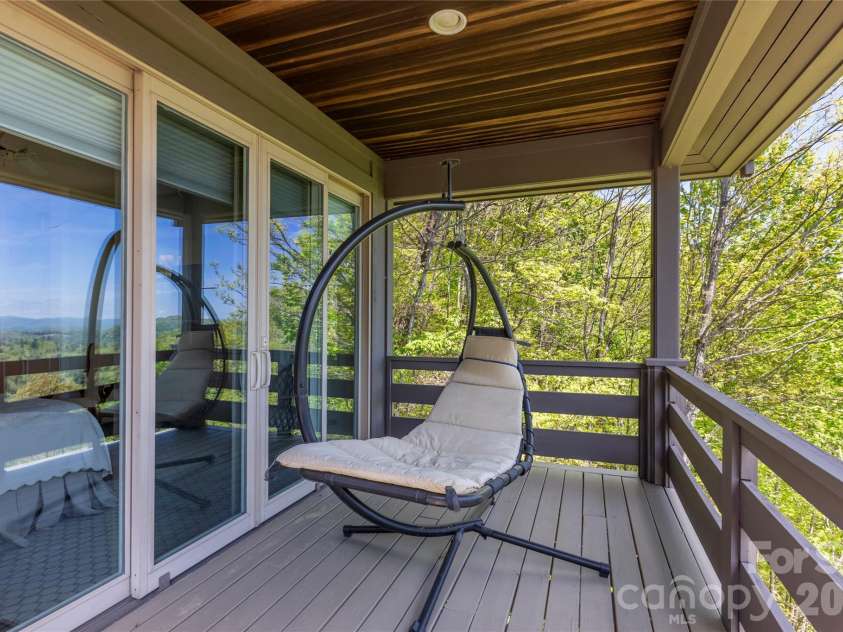 562 Panther Ridge Road, Lake Toxaway, NC 28747.  MLS# CAR4377180, YatesRealty ID 17514. 