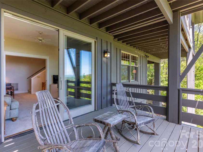 562 Panther Ridge Road, Lake Toxaway, NC 28747.  MLS# CAR4377180, YatesRealty ID 17514. 