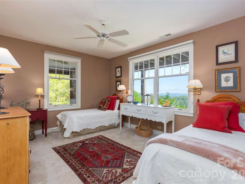 562 Panther Ridge Road, Lake Toxaway, NC 28747.  MLS# CAR4377180, YatesRealty ID 17514. 