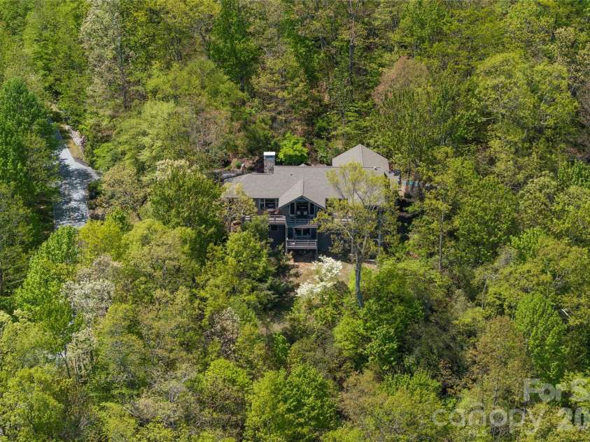 562 Panther Ridge Road, Lake Toxaway, NC 28747.  MLS# CAR4377180, YatesRealty ID 17514. 