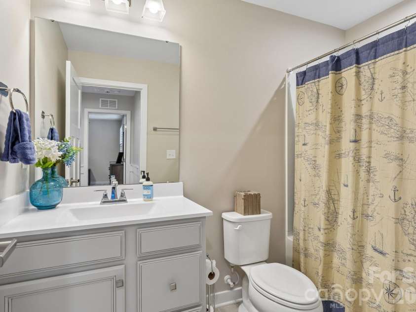 6273 Ashton Park Drive, Denver, NC 28037.  MLS# CAR4373673, YatesRealty ID 17517. 