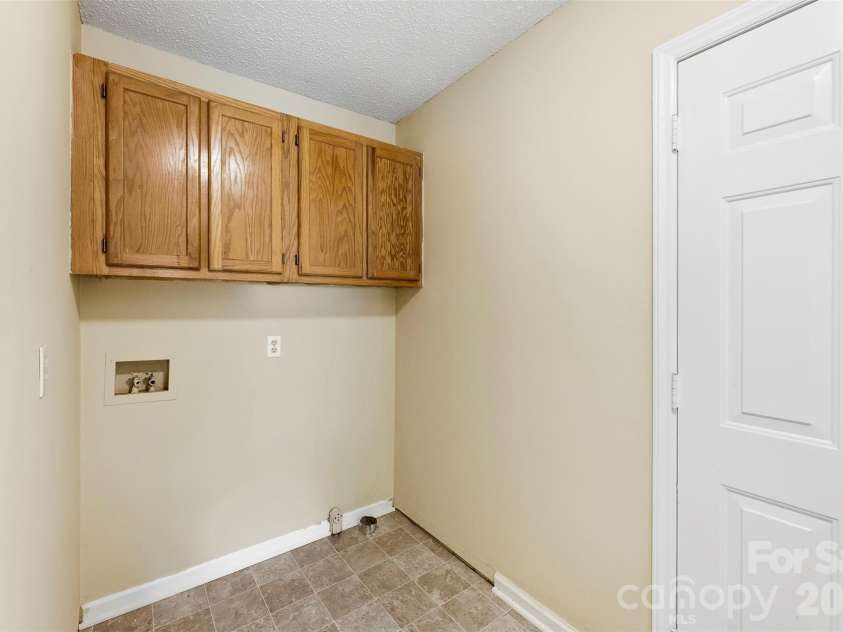 1503 East Fork Drive, Salisbury, NC 28146.  MLS# CAR4372552, YatesRealty ID 17518. 