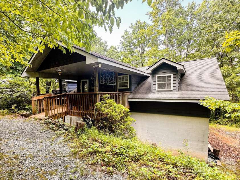 60 Mountain Page Road, Saluda, NC 28773.  MLS# CAR4259740, YatesRealty ID 17518. 