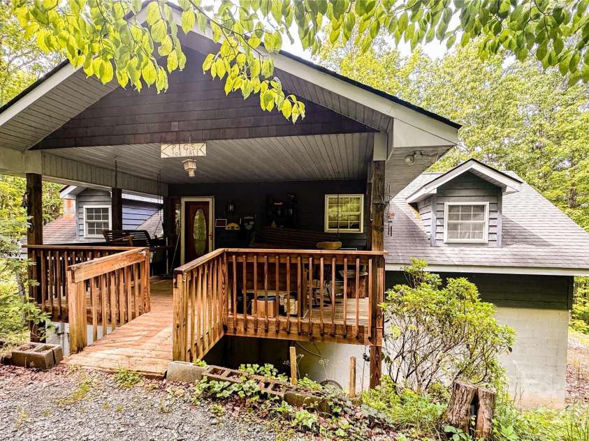 60 Mountain Page Road, Saluda, NC 28773.  MLS# CAR4259740, YatesRealty ID 17518. 
