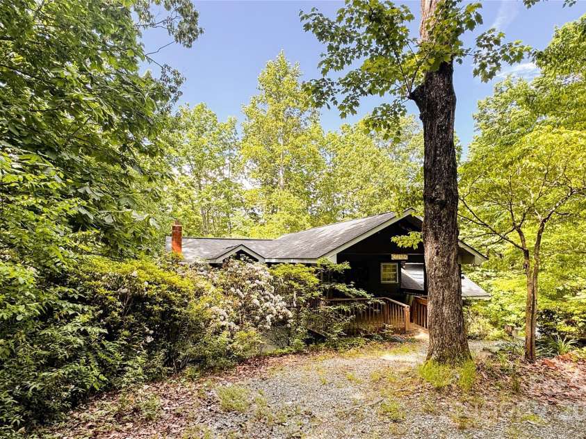 60 Mountain Page Road, Saluda, NC 28773.  MLS# CAR4259740, YatesRealty ID 17518. 