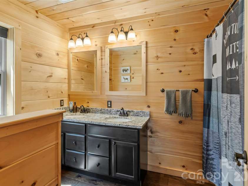 94 Osprey Roost Drive, Nebo, NC 28761.  MLS# CAR4296023, YatesRealty ID 17519. 2nd ensuite bath