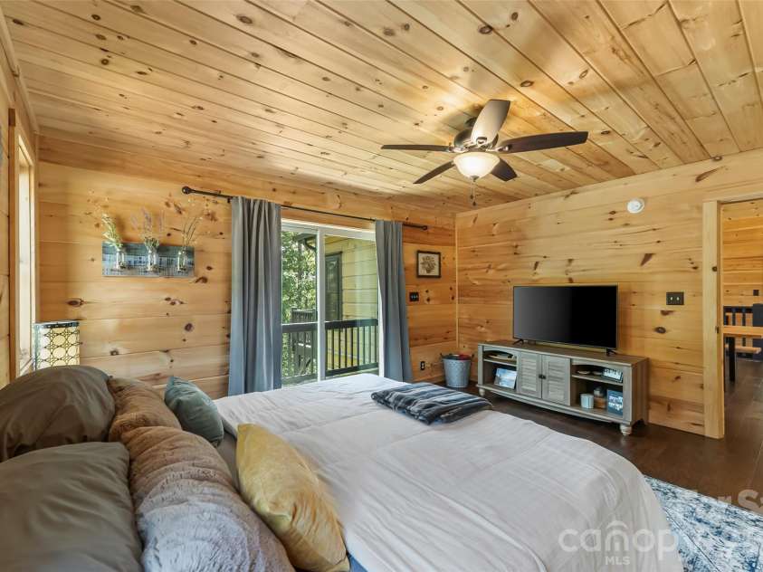 94 Osprey Roost Drive, Nebo, NC 28761.  MLS# CAR4296023, YatesRealty ID 17519. Primary view to private balcony