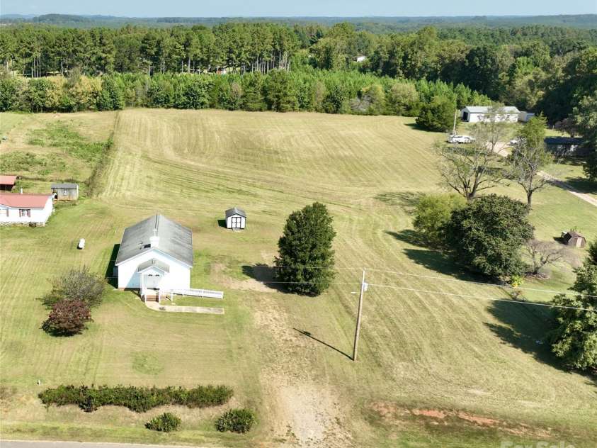 133 Bluegill Lane, Statesville, NC 28625.  MLS# CAR4307396, YatesRealty ID 1752. 