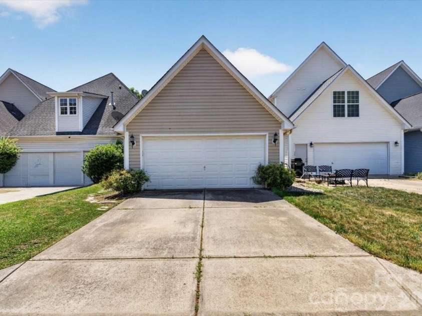 5106 Alysheba Drive, Indian Trail, NC 28079.  MLS# CAR4374847, YatesRealty ID 17520. 