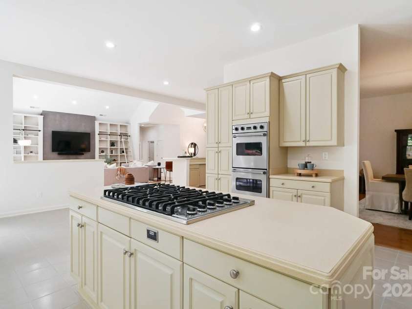 1245 Bellemeade Lane, Charlotte, NC 28270.  MLS# CAR4253437, YatesRealty ID 17521. 