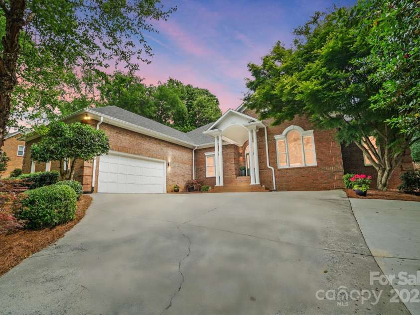 1245 Bellemeade Lane, Charlotte, NC 28270.  MLS# CAR4253437, YatesRealty ID 17521. 