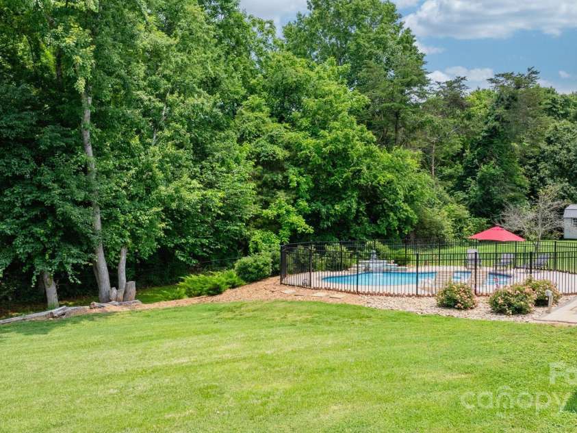 1028 Pocono Place, Newton, NC 28658.  MLS# CAR4265617, YatesRealty ID 17522. 