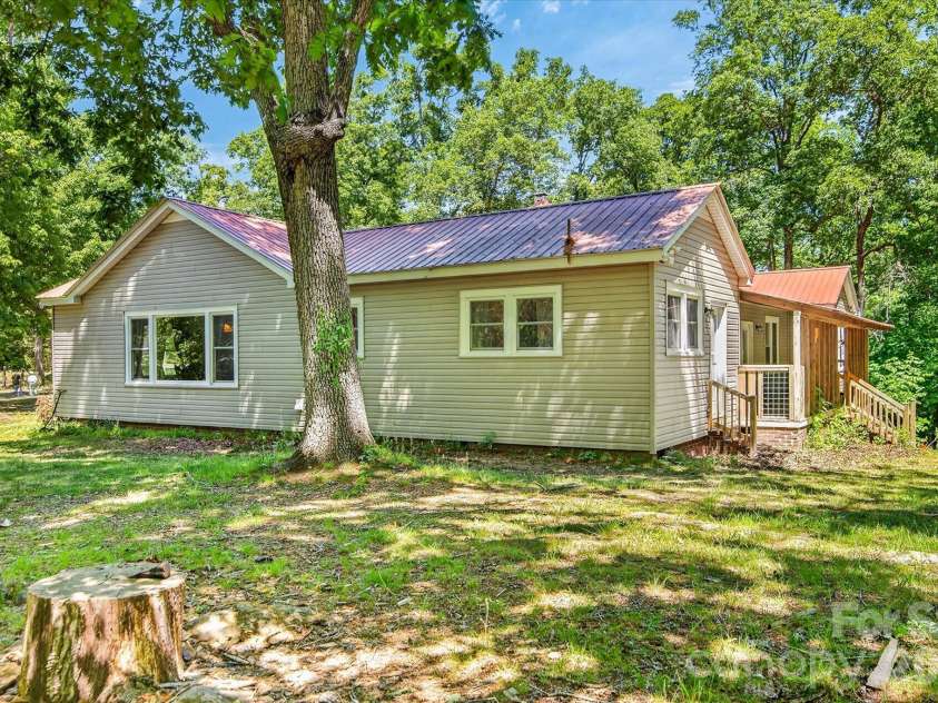 30640 Lockwood Drive, Albemarle, NC 28001.  MLS# CAR4363484, YatesRealty ID 17523. 