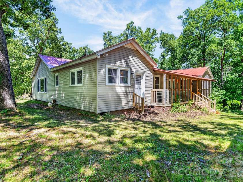30640 Lockwood Drive, Albemarle, NC 28001.  MLS# CAR4363484, YatesRealty ID 17523. 