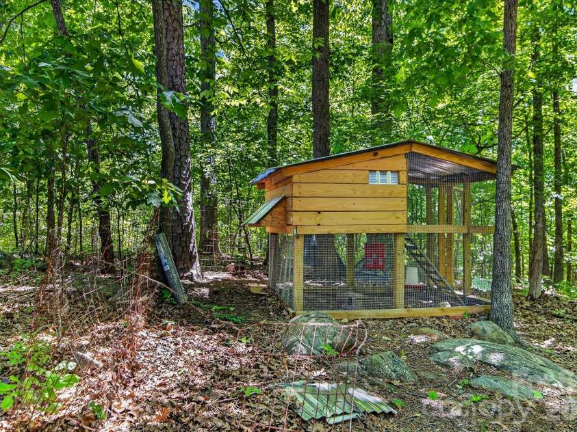 30640 Lockwood Drive, Albemarle, NC 28001.  MLS# CAR4363484, YatesRealty ID 17523. 