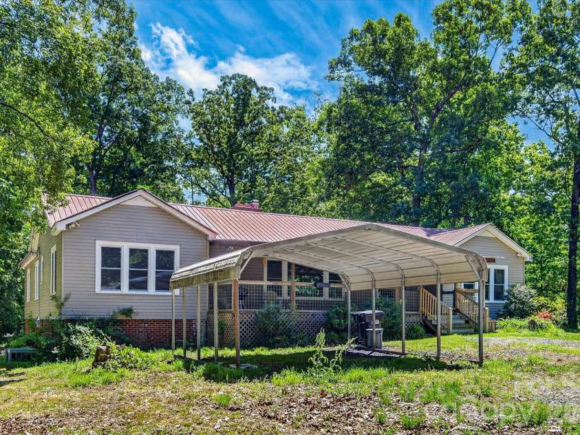 30640 Lockwood Drive, Albemarle, NC 28001.  MLS# CAR4363484, YatesRealty ID 17523. 