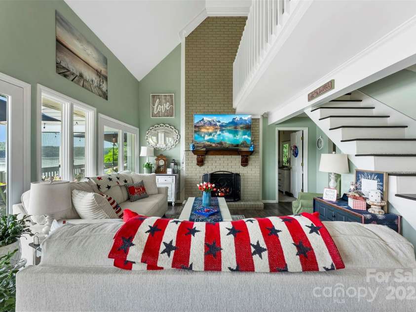 812 Bell Post Road, Belmont, NC 28012.  MLS# CAR4265548, YatesRealty ID 17523. 