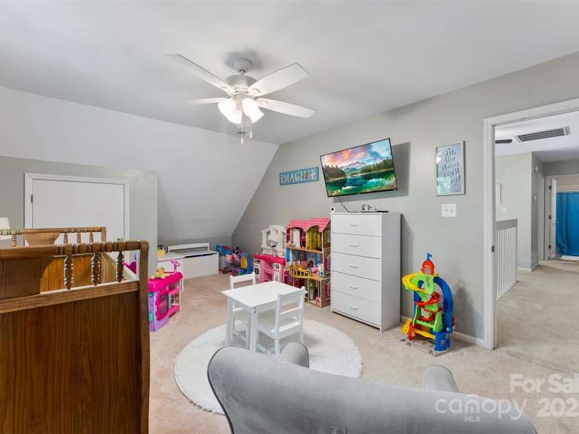 812 Bell Post Road, Belmont, NC 28012.  MLS# CAR4265548, YatesRealty ID 17523. 