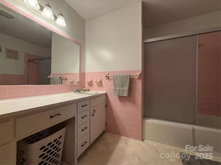 3158 Salisbury Highway, Statesville, NC 28677.  MLS# CAR4266177, YatesRealty ID 17524. 