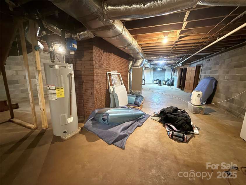 3158 Salisbury Highway, Statesville, NC 28677.  MLS# CAR4266177, YatesRealty ID 17524. 