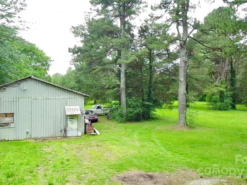 3158 Salisbury Highway, Statesville, NC 28677.  MLS# CAR4266177, YatesRealty ID 17524. 