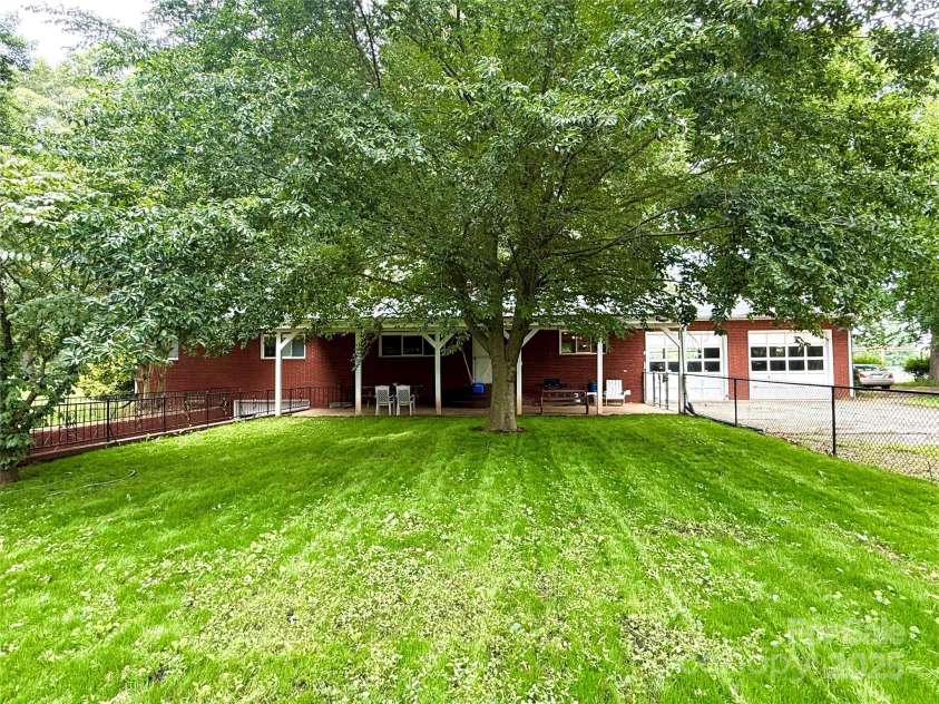 3158 Salisbury Highway, Statesville, NC 28677.  MLS# CAR4266177, YatesRealty ID 17524. Fenced in back yard