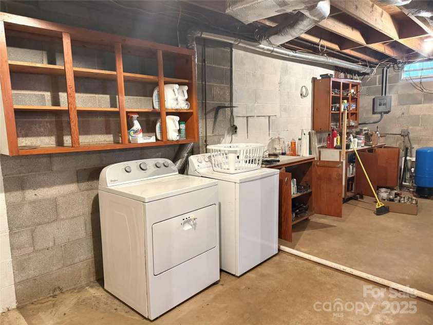 3158 Salisbury Highway, Statesville, NC 28677.  MLS# CAR4266177, YatesRealty ID 17524. Laundry in Basement