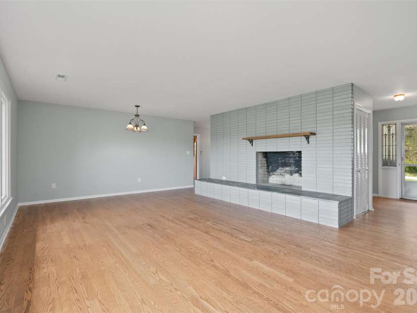 441 Mulberry Street, Clyde, NC 28721.  MLS# CAR4372989, YatesRealty ID 17525. 