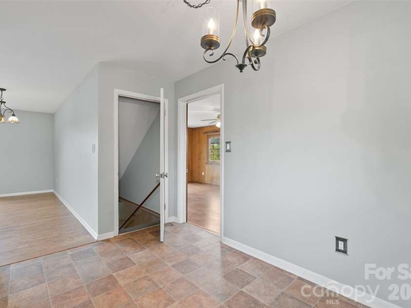 441 Mulberry Street, Clyde, NC 28721.  MLS# CAR4372989, YatesRealty ID 17525. 
