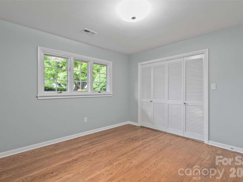 441 Mulberry Street, Clyde, NC 28721.  MLS# CAR4372989, YatesRealty ID 17525. 
