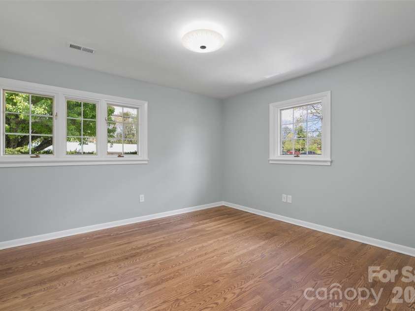441 Mulberry Street, Clyde, NC 28721.  MLS# CAR4372989, YatesRealty ID 17525. 