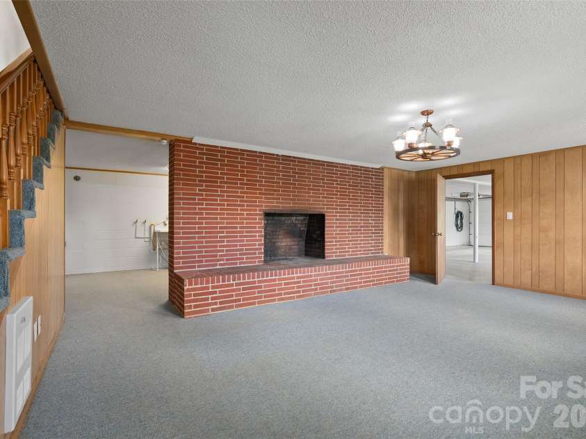 441 Mulberry Street, Clyde, NC 28721.  MLS# CAR4372989, YatesRealty ID 17525. 