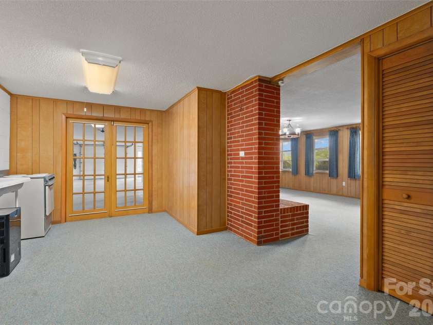 441 Mulberry Street, Clyde, NC 28721.  MLS# CAR4372989, YatesRealty ID 17525. 