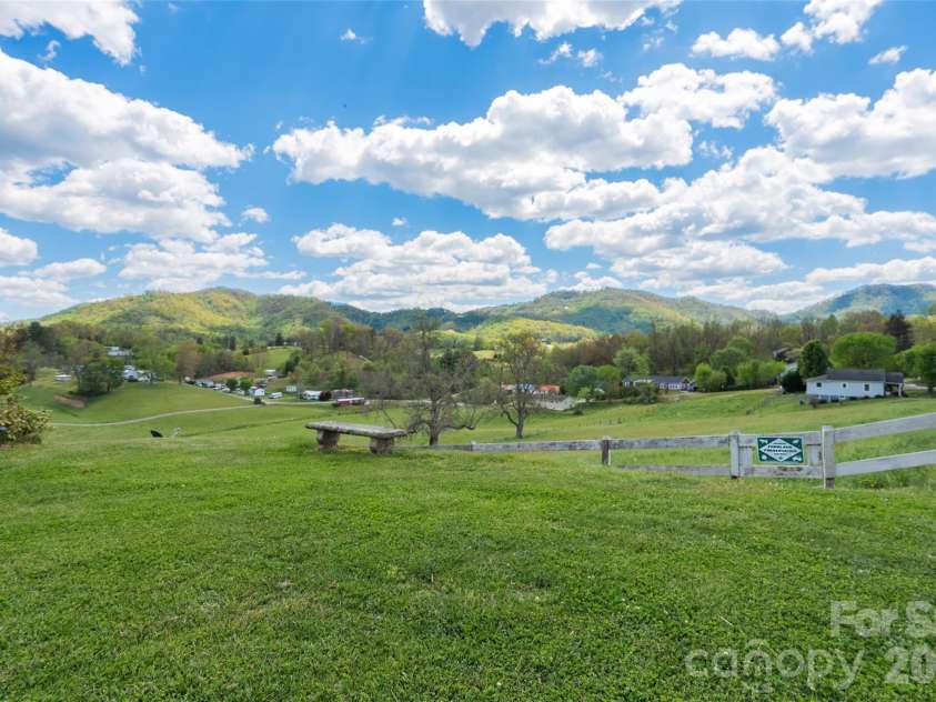 441 Mulberry Street, Clyde, NC 28721.  MLS# CAR4372989, YatesRealty ID 17525. 
