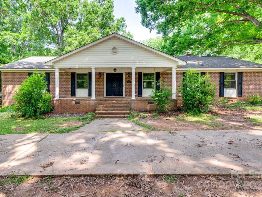 257 Amity Drive, York, SC 29745.  MLS# CAR4265743, YatesRealty ID 17528. Front View