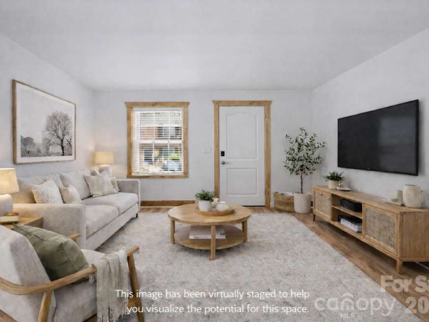 638 Chipley Avenue, Charlotte, NC 28205.  MLS# CAR4370398, YatesRealty ID 17528. 