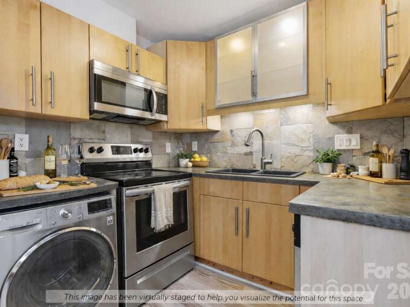 638 Chipley Avenue, Charlotte, NC 28205.  MLS# CAR4370398, YatesRealty ID 17528. 