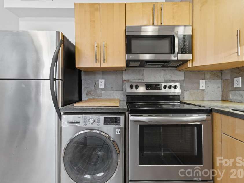638 Chipley Avenue, Charlotte, NC 28205.  MLS# CAR4370398, YatesRealty ID 17528. 