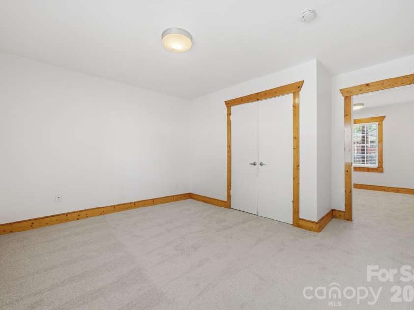 638 Chipley Avenue, Charlotte, NC 28205.  MLS# CAR4370398, YatesRealty ID 17528. 