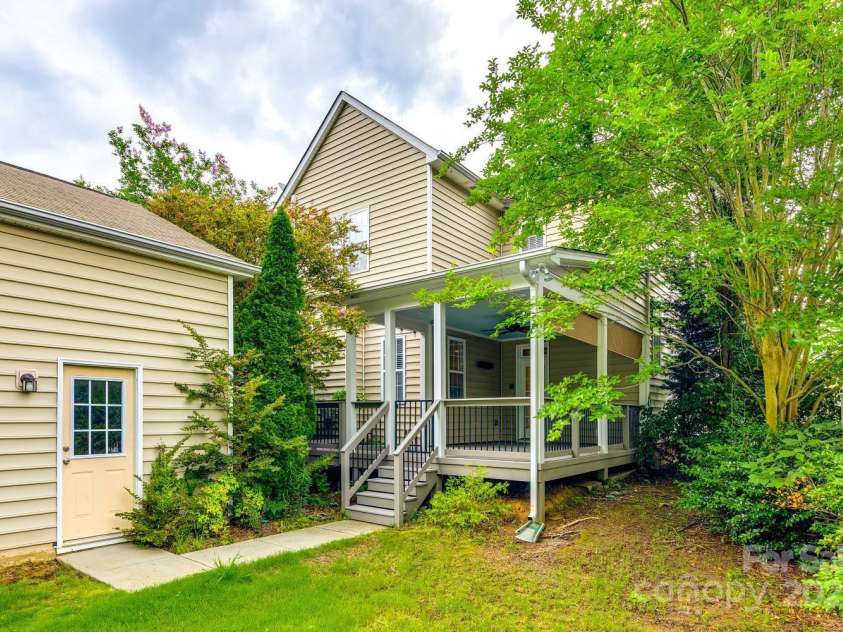 10407 Alvarado Way, Charlotte, NC 28277.  MLS# CAR4260651, YatesRealty ID 17529. 