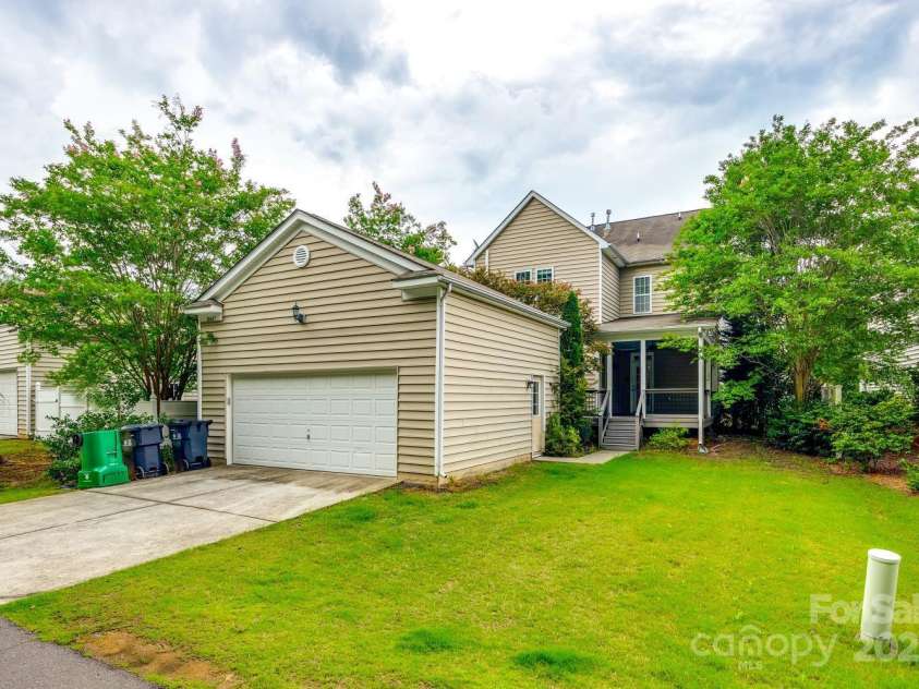 10407 Alvarado Way, Charlotte, NC 28277.  MLS# CAR4260651, YatesRealty ID 17529. 
