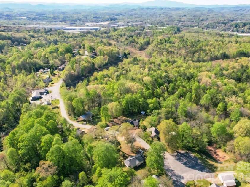 1359 Delwood Drive, Lenoir, NC 28645.  MLS# CAR4315173, YatesRealty ID 1753. 